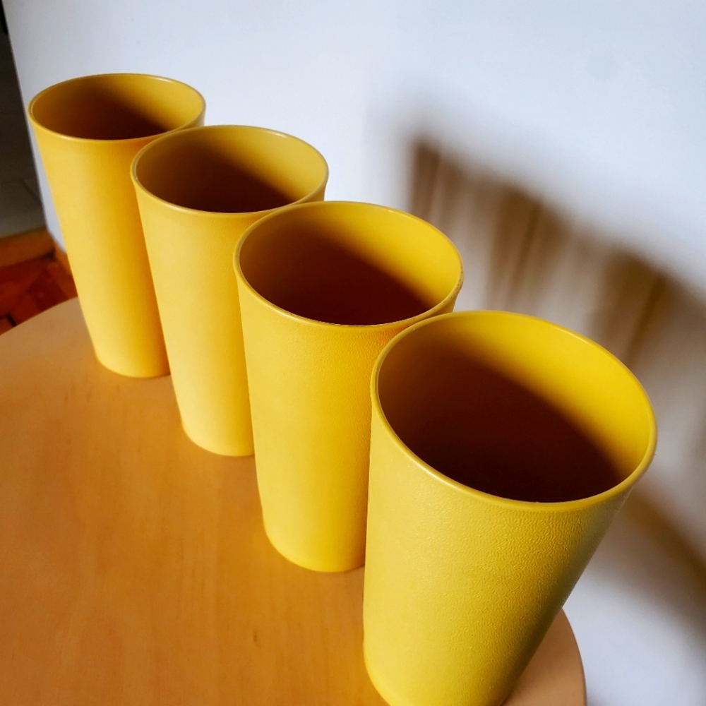 Retro Tupperware Harvest Gold Tumbler Cup 873 - Set of 4